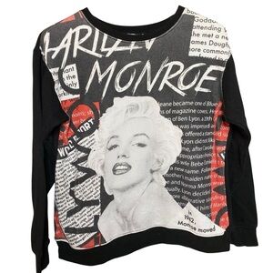 Marilyn Monroe black newsprint 90’s soft oversized boxy sweatshirt SZ-Sm